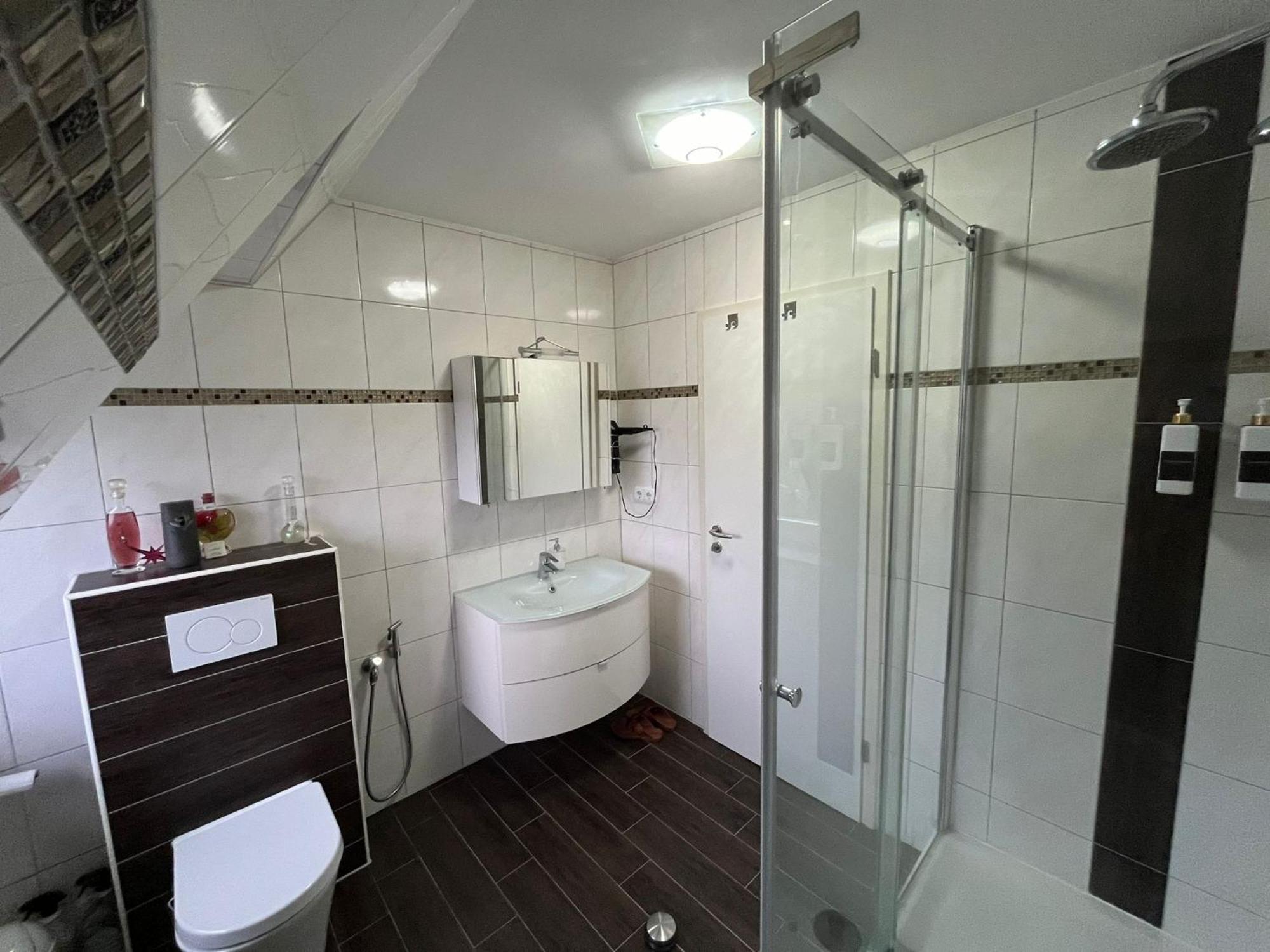 Schickes 110Qm Ferienhaus In Naehe Vw, Messe,Dez Und Orangerie Кассель Экстерьер фото