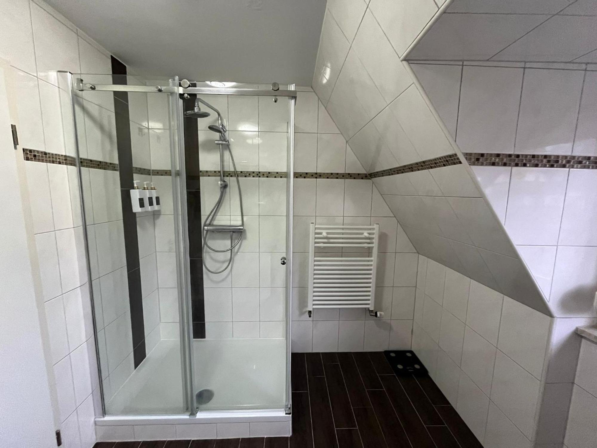 Schickes 110Qm Ferienhaus In Naehe Vw, Messe,Dez Und Orangerie Кассель Экстерьер фото