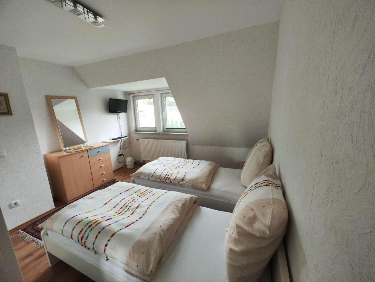 Schickes 110Qm Ferienhaus In Naehe Vw, Messe,Dez Und Orangerie Кассель Экстерьер фото